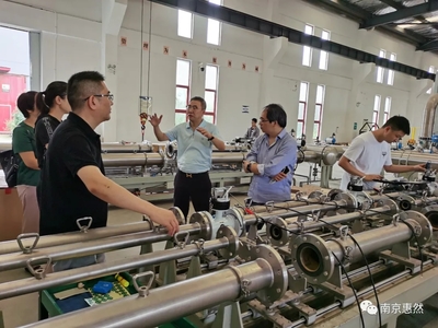 紫光股份智慧城市事業本部技術總監劉志強蒞臨我公司考察指導